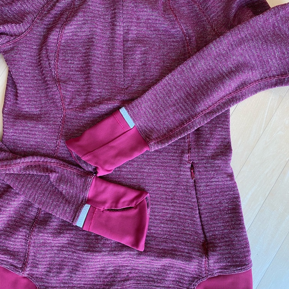 Lululemon Runderful 1/2 Zip - Picture 4 of 5